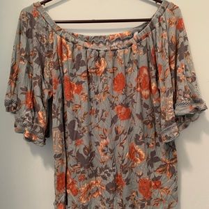 Off the Shoulder Flutter Sleeve Tee